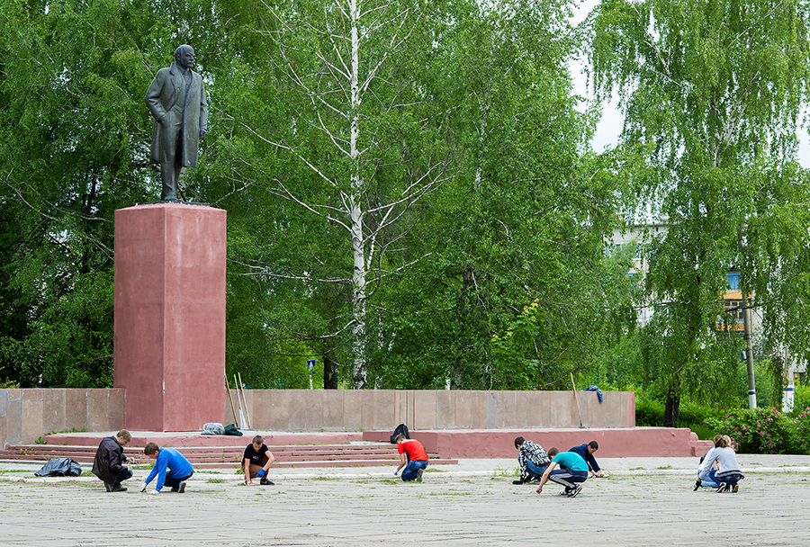 Патриотическое воспитание.. Пример тестовой фотографии, сделанной объективом Panagor PMC 55 mm f/ 3 Auto Macro и фотоаппаратом Panasonic LUMIX DMC-G2