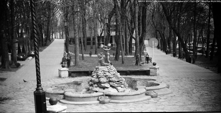 городской пейзаж. Пример тестовой фотографии, сделанной объективом Taylor-Hobson Cooke Anastigmat 152 mm f/ 4.5 и фотоаппаратом EBONY RW45