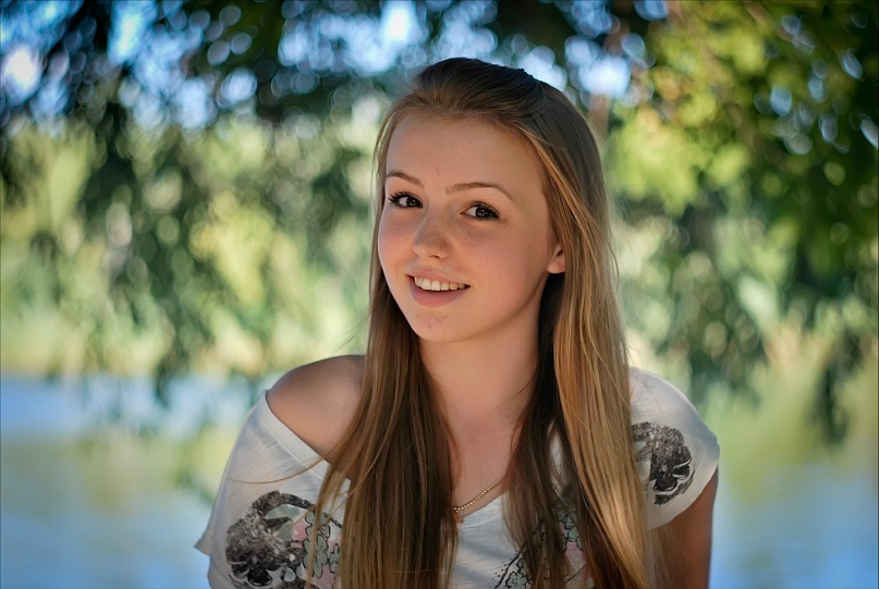 Valeriya. Пример тестовой фотографии, сделанной объективом Гелиос 44-3 58 mm f/ 2.0 МС и фотоаппаратом Nikon D60