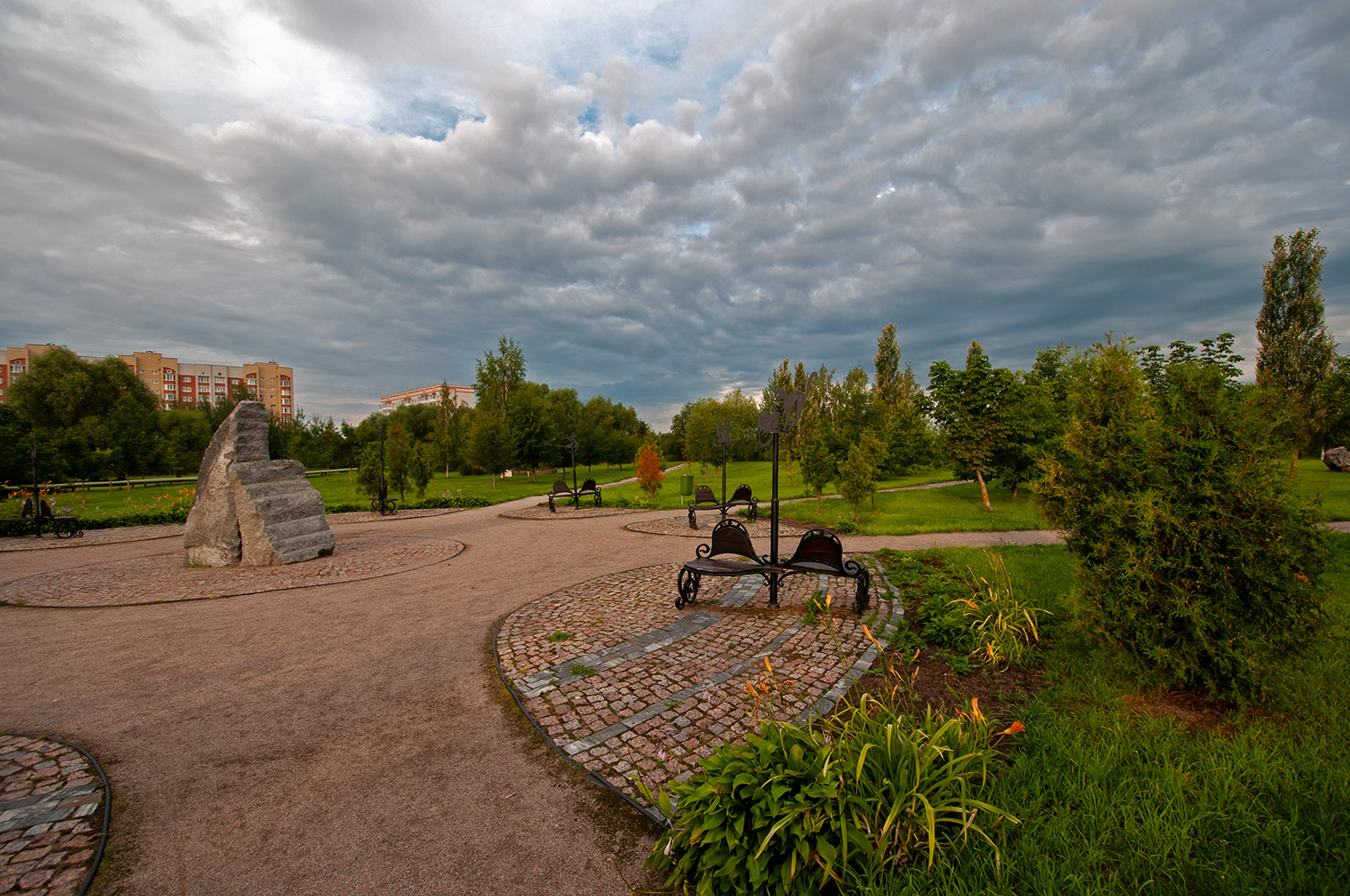 В парке. Пример тестовой фотографии, сделанной объективом Nikon AF-S DX Nikkor 10-24 mm  f/ 3.5-4.5 G ED и фотоаппаратом Nikon D300