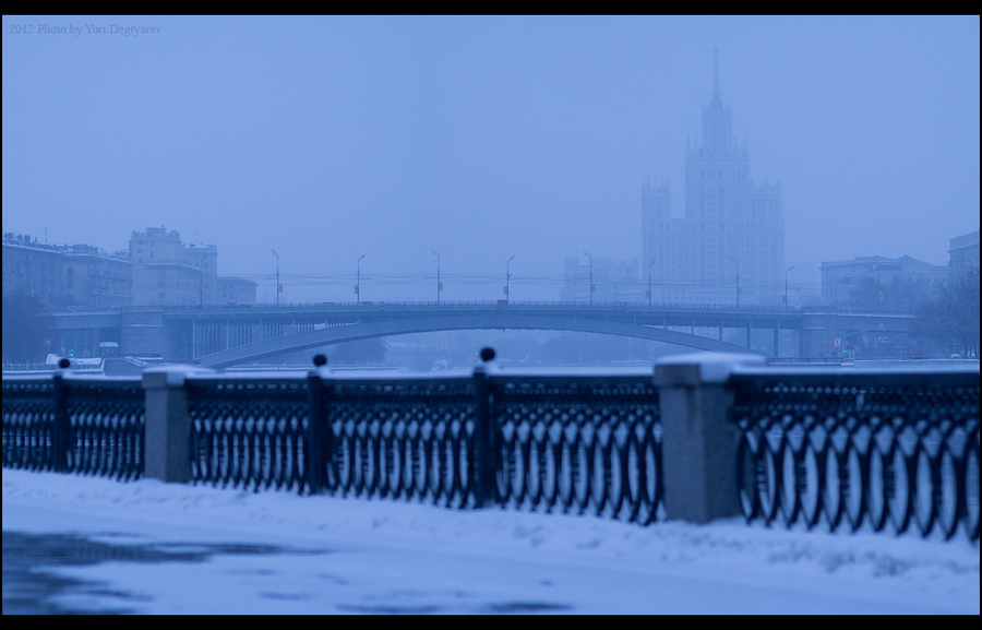 Москва. Большой Краснохолмский мост.. Пример тестовой фотографии, сделанной объективом Юпитер-37А 135 mm  f/ 3.5 и фотоаппаратом Sony Alpha NEX-C3