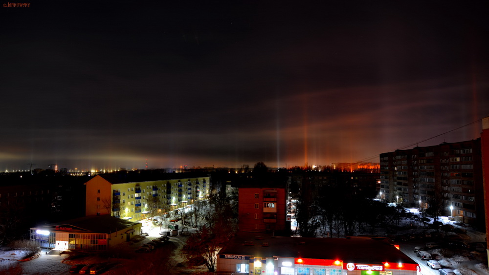 Адская, леденящая душу,ночка в Этомгороде. Пример тестовой фотографии, сделанной объективом Sigma DG 20 mm f/ 1.8 EX Aspherical RF и фотоаппаратом D800